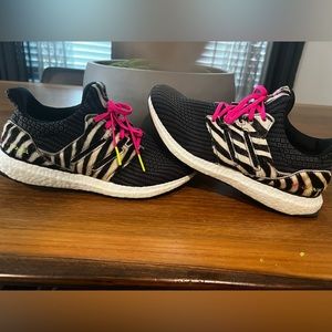 Ultraboost DNA zebra
